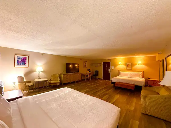 Double King Suite at Presque Isle Hotel